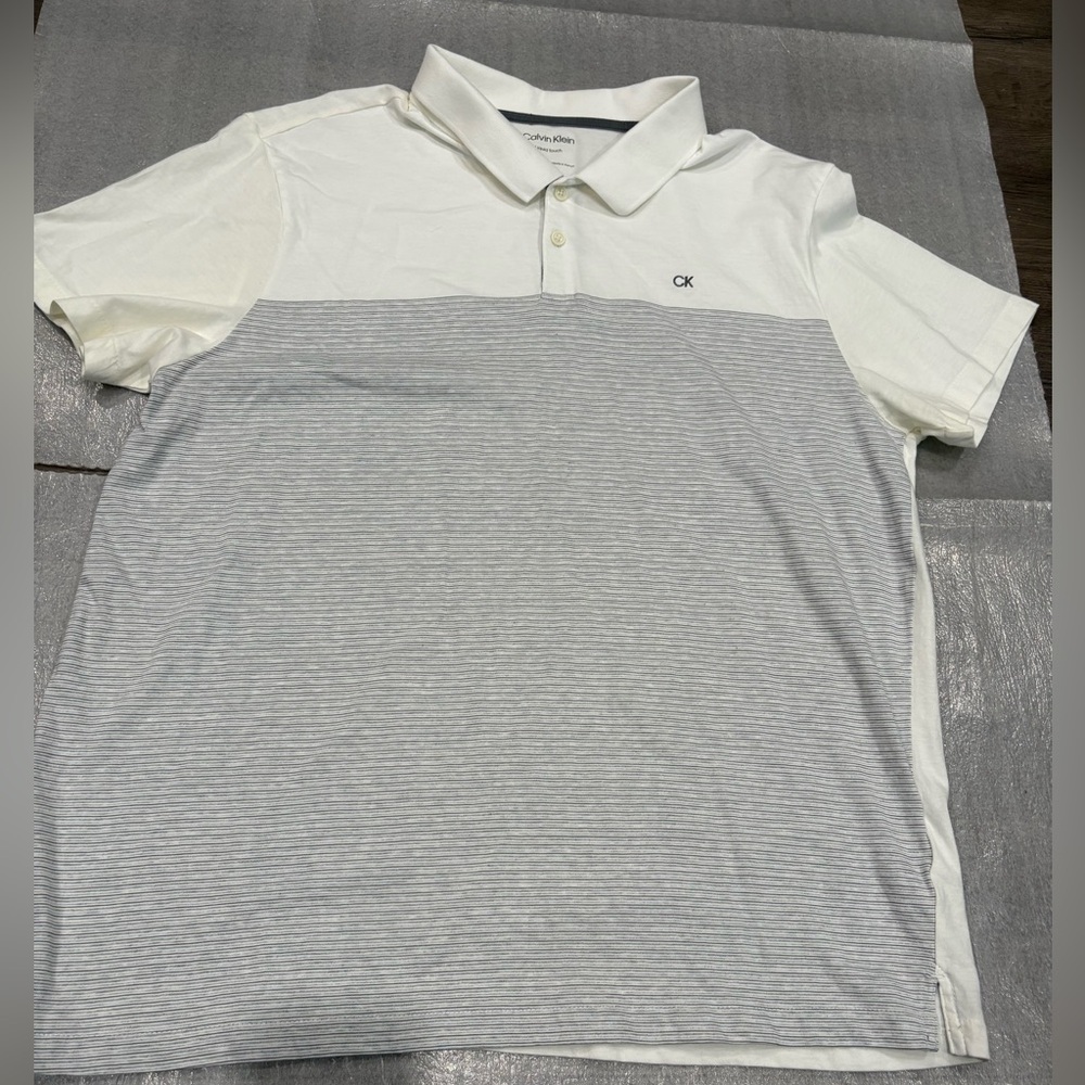 Calvin Klein Men's Polo in White and Gray